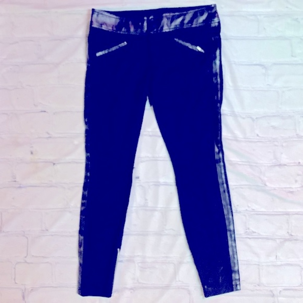 BABY PHAT PANTS. SIZE LARGE.